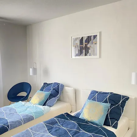 Blaue Insel Neben Hbf-duisburg * Duisburgo