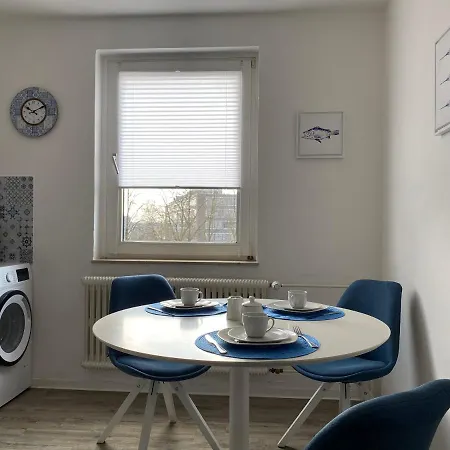 Blaue Insel Neben Hbf-duisburg Дуйсбург